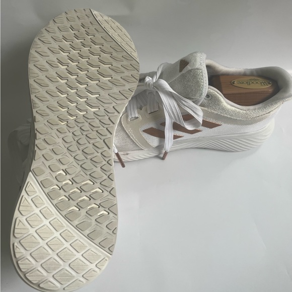 Adidas Womens Edge Lux 3 'copper Metallic' Sneakers - Picture 3 of 5